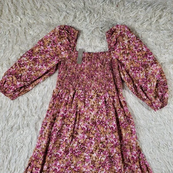 J. Crew Smocked puff-sleeve dress in faded floral - size Large - Picture 3 of 12